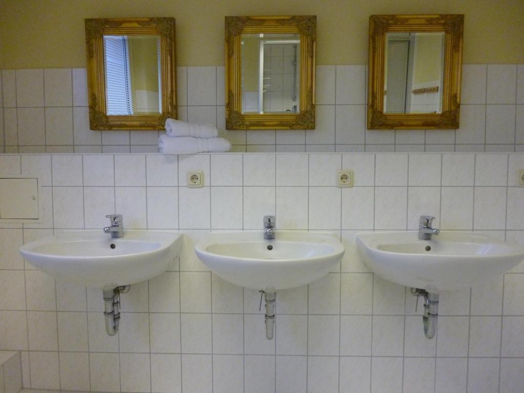 Hostel&Bistro Haus der Horizonte Bad Doberan Zimmer foto